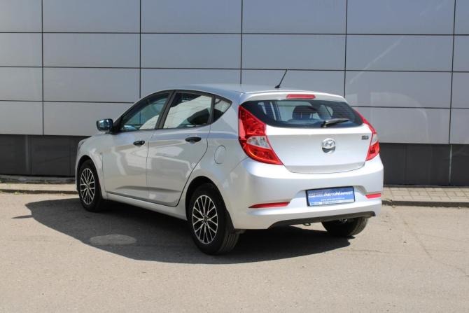 Hyundai Solaris I Рестайлинг с пробегом 2016 года, цена 782 000 рублей, 128659 км, хэтчбек, Автокод Объявления