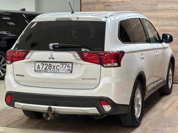 Mitsubishi Outlander III Рестайлинг 2 с пробегом 2015 года, цена 1 550 000 рублей, 202480 км, внедорожник, Автокод Объявления