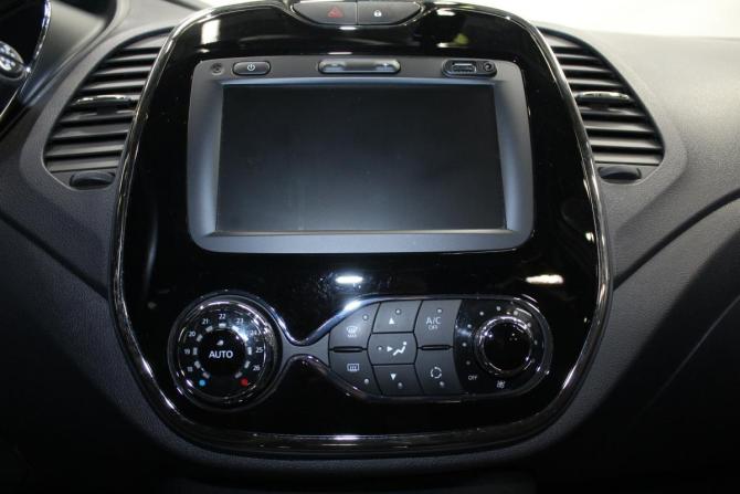 Renault Kaptur I с пробегом 2019 года, цена 1 549 000 рублей, 114000 км, внедорожник, Автокод Объявления