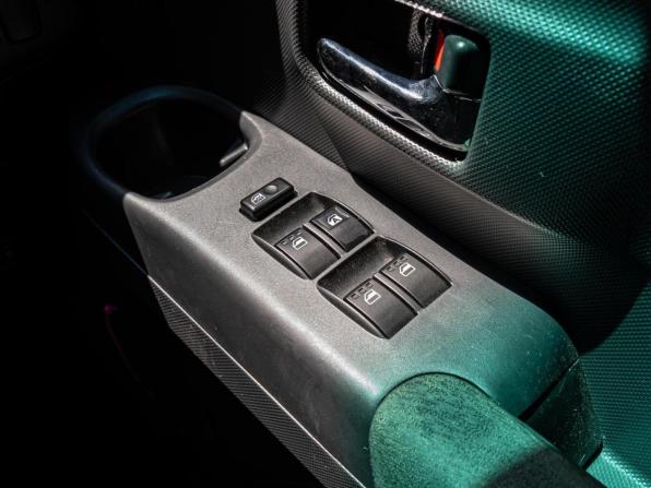 Toyota bB II Рестайлинг с пробегом 2015 года, цена 1 180 000 рублей, 127419 км, компактвэн, Автокод Объявления