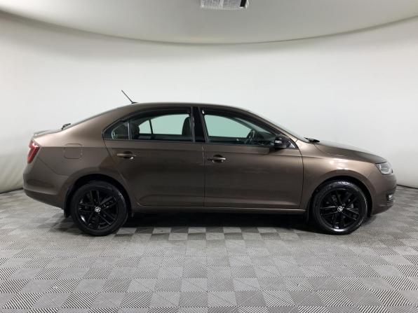 Skoda Rapid I с пробегом 2017 года, цена 1 655 000 рублей, 58200 км, лифтбек, Автокод Объявления