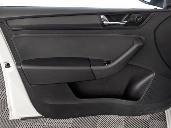 Skoda Rapid I Рестайлинг с пробегом 2019 года, цена 900 000 рублей, 256566 км, лифтбек, Автокод Объявления