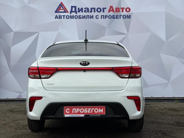 Kia Rio IV с пробегом 2018 года, цена 1 300 000 рублей, 71451 км, седан, Автокод Объявления