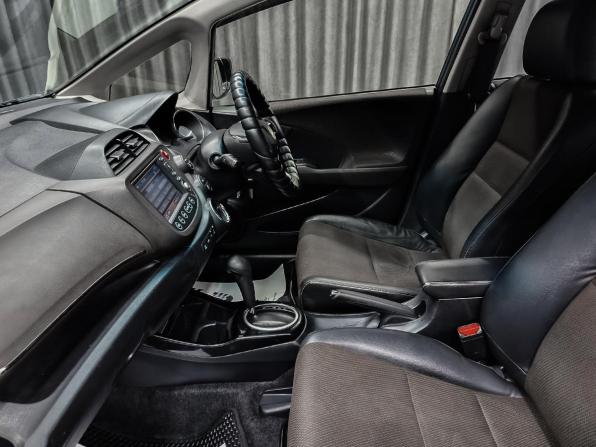 Honda Fit Shuttle I с пробегом 2012 года, цена 970 000 рублей, 183000 км, универсал, Автокод Объявления