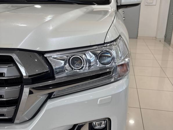 Toyota Land Cruiser 200 Series Рестайлинг 2 с пробегом 2017 года, цена 5 300 000 рублей, 200154 км, внедорожник, Автокод Объявления