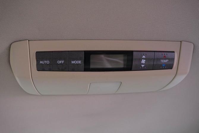 Honda Elysion I Рестайлинг с пробегом 2005 года, цена 999 000 рублей, 319598 км, минивэн, Автокод Объявления