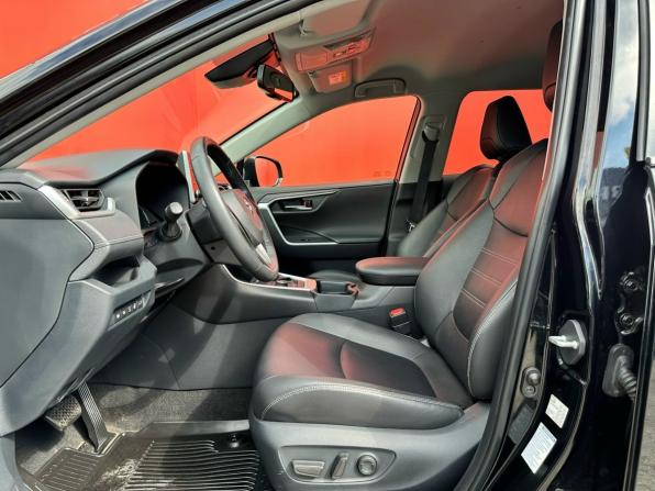 Toyota RAV4 V (XA50) с пробегом 2021 года, цена 4 200 000 рублей, 51000 км, внедорожник, Автокод Объявления