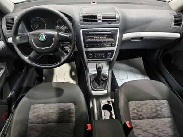 Skoda Octavia II (A5) Рестайлинг с пробегом 2011 года, цена 755 000 рублей, 227974 км, лифтбек, Автокод Объявления