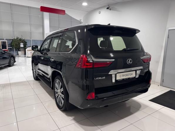 Lexus LX III Рестайлинг 2 с пробегом 2016 года, цена 9 400 000 рублей, 40000 км, внедорожник, Автокод Объявления