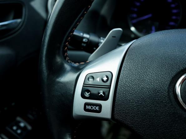 Lexus IS II Рестайлинг 2 с пробегом 2012 года, цена 2 799 000 рублей, 155553 км, кабриолет, Автокод Объявления