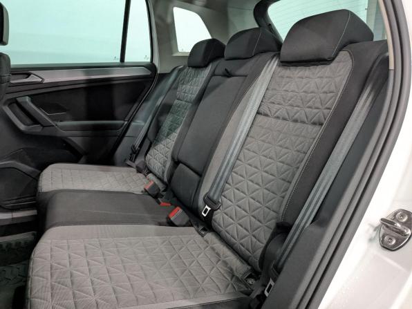 Volkswagen Tiguan II Рестайлинг с пробегом 2021 года, цена 3 150 000 рублей, 52829 км, внедорожник, Автокод Объявления