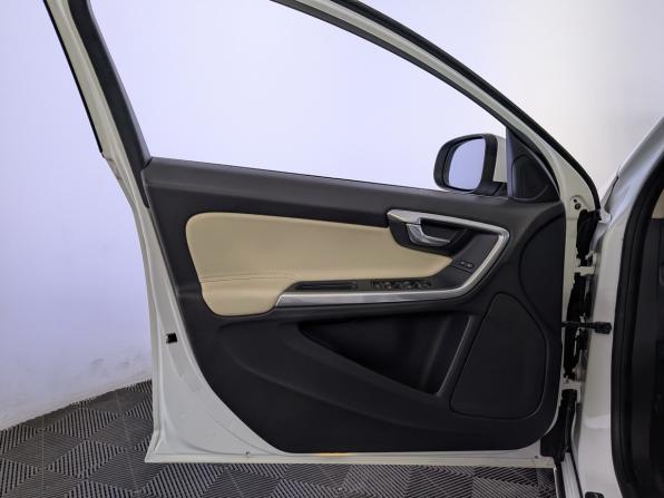 Volvo S60 II Рестайлинг с пробегом 2014 года, цена 1 750 000 рублей, 114730 км, седан, Автокод Объявления