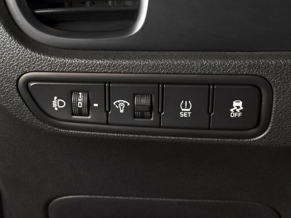 Kia Rio IV с пробегом 2018 года, цена 1 515 995 рублей, 102753 км, хэтчбек, Автокод Объявления