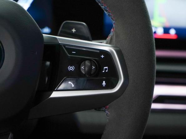 BMW 5 серии VIII (G60/G61/G68) с пробегом 2023 года, цена 6 977 900 рублей, 39441 км, седан, Автокод Объявления