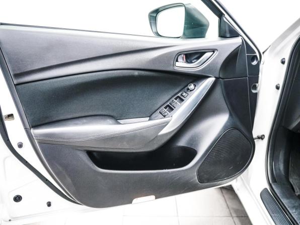 Mazda 6 III (GJ) Рестайлинг с пробегом 2015 года, цена 1 679 000 рублей, 88984 км, седан, Автокод Объявления