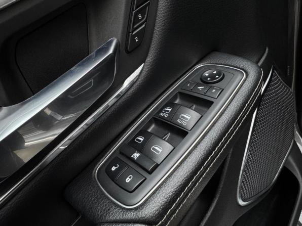 Ram 1500 V с пробегом 2019 года, цена 6 150 000 рублей, 117723 км, пикап, Автокод Объявления