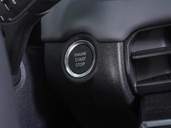 Toyota RAV4 VI (XA60) с пробегом 2025 года, цена 4 590 000 рублей, 38 км, внедорожник, Автокод Объявления