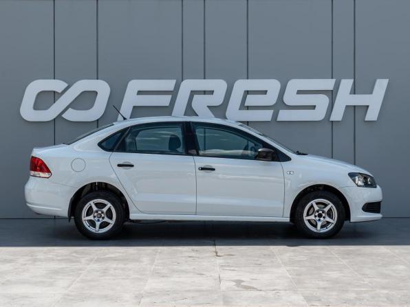 Volkswagen Polo V с пробегом 2014 года, цена 940 000 рублей, 139942 км, седан, Автокод Объявления