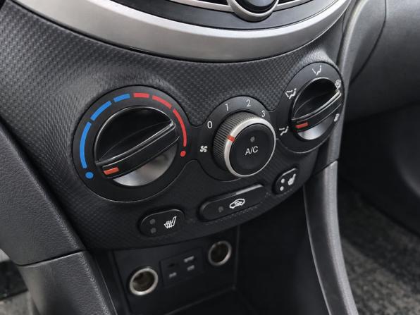 Hyundai Solaris I Рестайлинг с пробегом 2016 года, цена 879 000 рублей, 184992 км, седан, Автокод Объявления