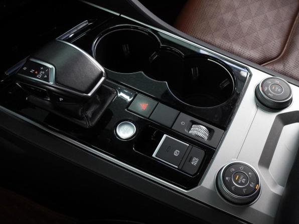 Volkswagen Touareg III с пробегом 2020 года, цена 4 779 000 рублей, 197135 км, внедорожник, Автокод Объявления