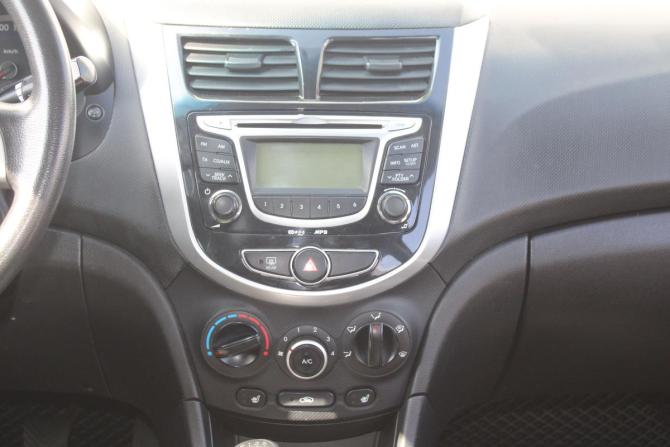 Hyundai Solaris I с пробегом 2011 года, цена 600 000 рублей, 119000 км, седан, Автокод Объявления