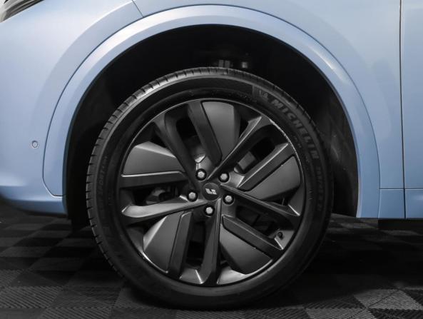 Li Auto (Lixiang) L7 I Рестайлинг с пробегом 2024 года, цена 6 400 000 рублей, 16000 км, внедорожник, Автокод Объявления