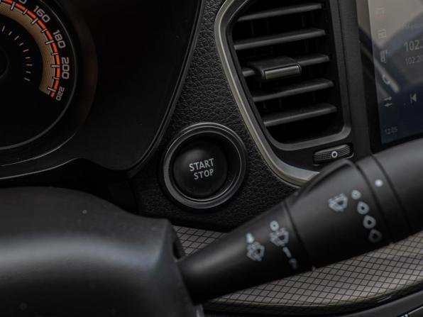 Lada (ВАЗ) Vesta I Рестайлинг (NG) с пробегом 2024 года, цена 1 385 000 рублей, 15845 км, седан, Автокод Объявления