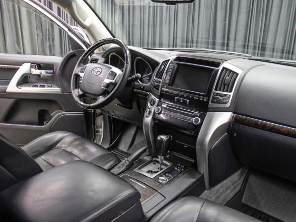 Toyota Land Cruiser 200 Series Рестайлинг 1 с пробегом 2015 года, цена 4 698 000 рублей, 166027 км, внедорожник, Автокод Объявления