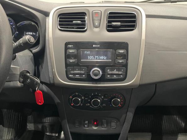 Renault Sandero II Рестайлинг с пробегом 2019 года, цена 849 000 рублей, 122000 км, хэтчбек, Автокод Объявления