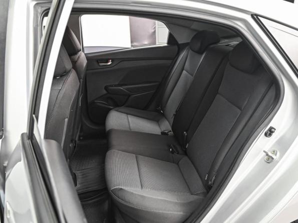 Hyundai Solaris II с пробегом 2018 года, цена 1 250 111 рублей, 268385 км, седан, Автокод Объявления