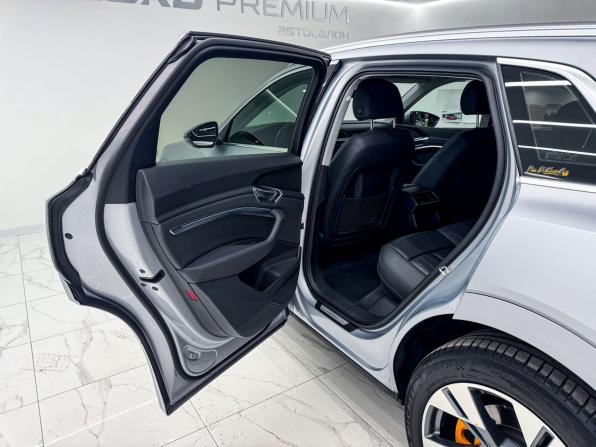 Audi e-tron I с пробегом 2019 года, цена 5 099 990 рублей, 38195 км, внедорожник, Автокод Объявления