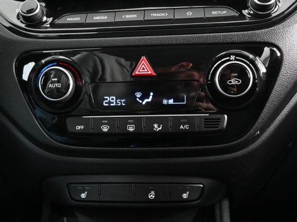 Hyundai Solaris II Рестайлинг с пробегом 2021 года, цена 1 615 000 рублей, 124198 км, седан, Автокод Объявления