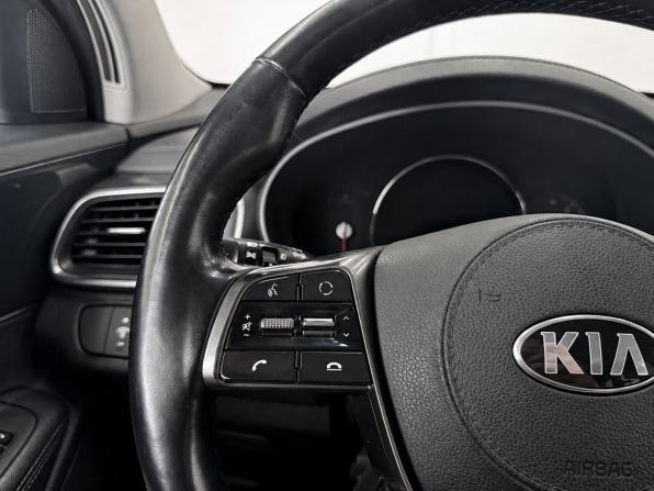 Kia Sorento III Prime Рестайлинг с пробегом 2018 года, цена 2 899 000 рублей, 93000 км, внедорожник, Автокод Объявления