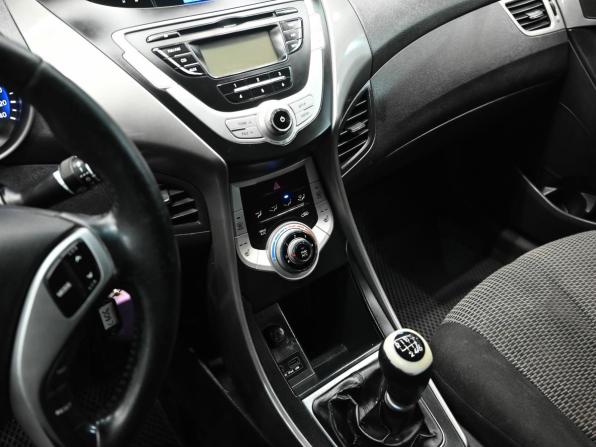 Hyundai Elantra V (MD) с пробегом 2012 года, цена 640 000 рублей, 289276 км, седан, Автокод Объявления