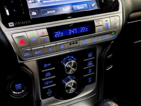 Toyota Land Cruiser Prado 150 Series Рестайлинг 2 с пробегом 2019 года, цена 4 800 000 рублей, 165000 км, внедорожник, Автокод Объявления
