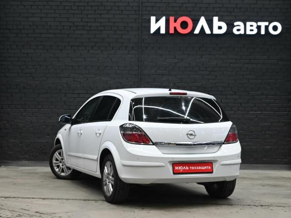 Opel Astra H Рестайлинг с пробегом 2011 года, цена 500 000 рублей, 218131 км, хэтчбек, Автокод Объявления