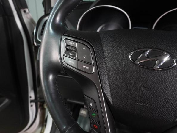 Hyundai Santa Fe III Рестайлинг с пробегом 2017 года, цена 2 649 000 рублей, 100543 км, внедорожник, Автокод Объявления