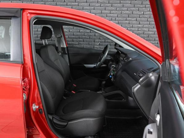 Kia Rio III с пробегом 2013 года, цена 1 000 000 рублей, 193170 км, хэтчбек, Автокод Объявления