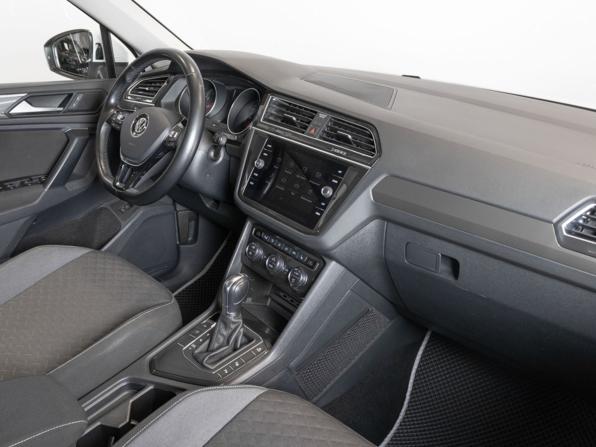 Volkswagen Tiguan II с пробегом 2018 года, цена 2 245 400 рублей, 157844 км, внедорожник, Автокод Объявления