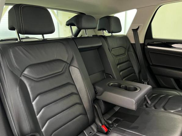 Volkswagen Touareg III с пробегом 2018 года, цена 4 140 000 рублей, 141000 км, внедорожник, Автокод Объявления