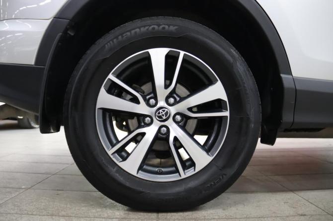 Toyota RAV4 IV (XA40) Рестайлинг с пробегом 2017 года, цена 2 095 170 рублей, 294866 км, внедорожник, Автокод Объявления