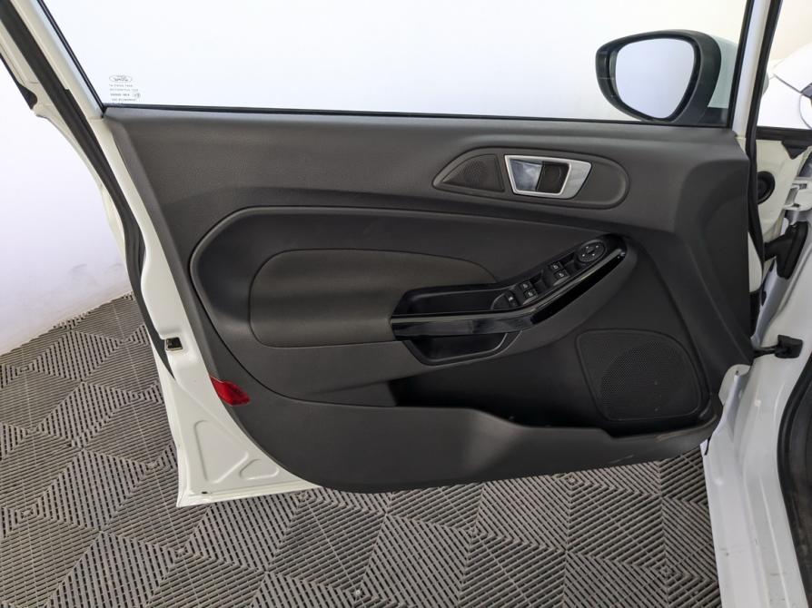 Ford Fiesta Mk6 Рестайлинг Москва  - изображение 19