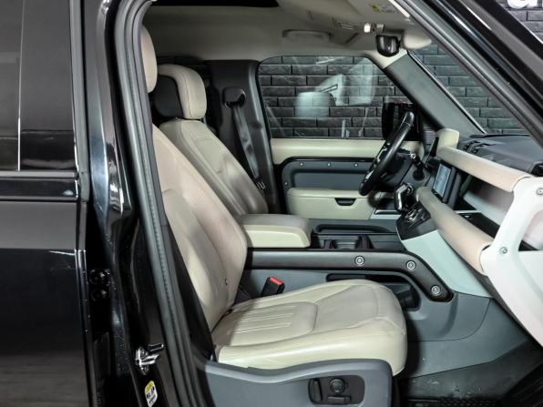 Land Rover Defender II с пробегом 2021 года, цена 4 400 000 рублей, 105977 км, внедорожник, Автокод Объявления