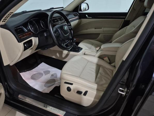 Skoda Superb II с пробегом 2012 года, цена 895 000 рублей, 258554 км, лифтбек, Автокод Объявления
