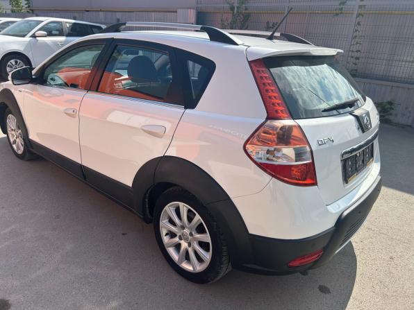 Dongfeng H30 Cross с пробегом 2015 года, цена 549 900 рублей, 185000 км, хэтчбек, Автокод Объявления
