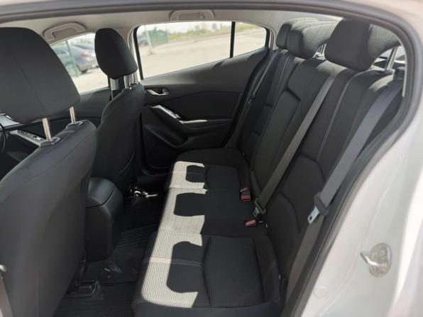 Mazda 3 III (BM) Рестайлинг с пробегом 2017 года, цена 1 600 000 рублей, 207512 км, седан, Автокод Объявления