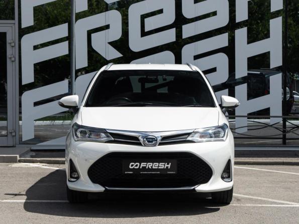 Toyota Corolla XI (E160 E170) Рестайлинг 2 с пробегом 2018 года, цена 1 679 000 рублей, 73797 км, универсал, Автокод Объявления