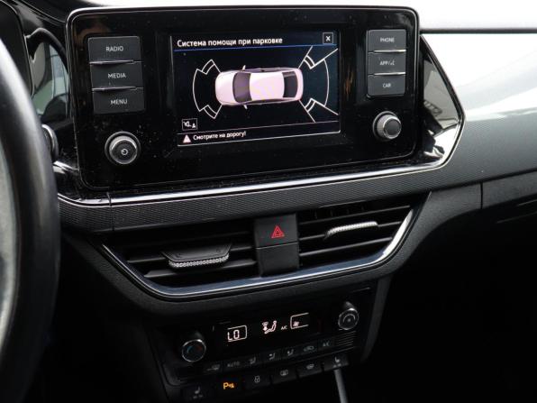 Volkswagen Polo VI с пробегом 2022 года, цена 1 647 000 рублей, 120570 км, лифтбек, Автокод Объявления