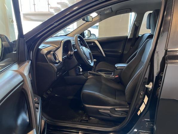 Toyota RAV4 IV (XA40) с пробегом 2015 года, цена 1 900 000 рублей, 240886 км, внедорожник, Автокод Объявления