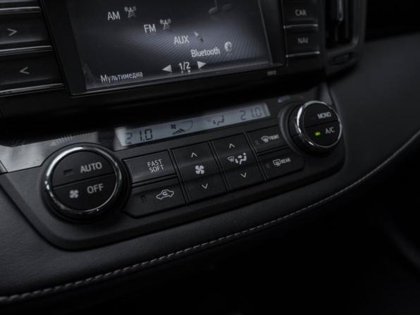 Toyota RAV4 IV (XA40) Рестайлинг с пробегом 2016 года, цена 2 290 000 рублей, 118719 км, внедорожник, Автокод Объявления